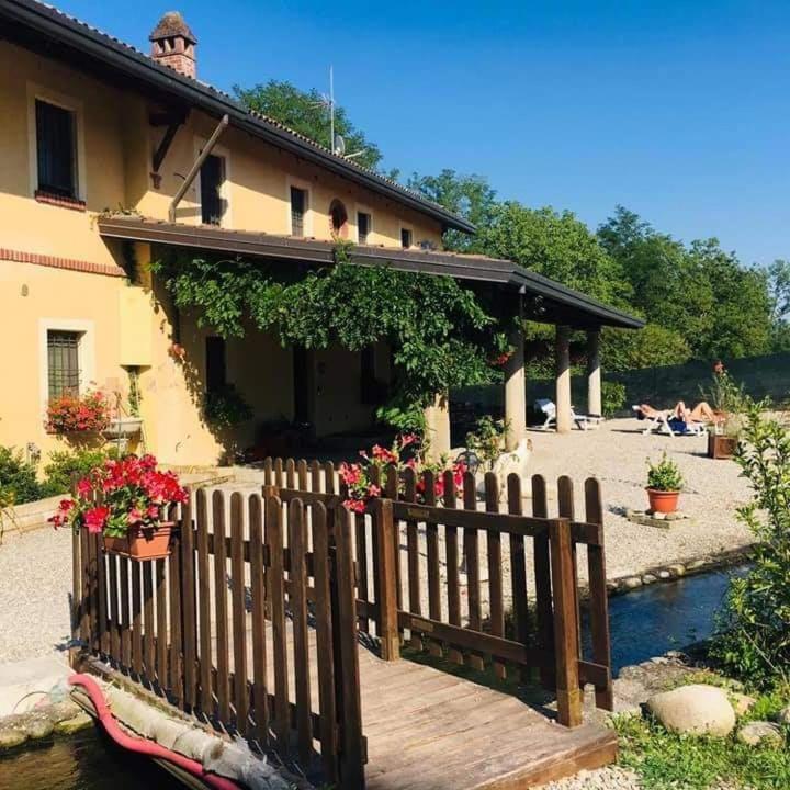 Agriturismo Helianthus Oleggio Exterior foto